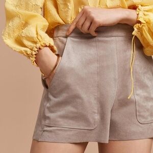 Wilfred Vegan Suede High-Waisted Shorts – Tobacco (XS)